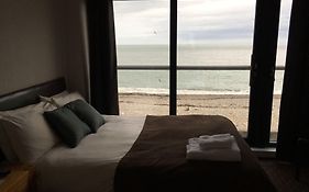 Number 44 Hotel & Bar